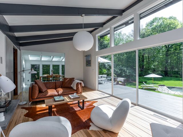 19 Spargo Road, Roxbury, CT 06783