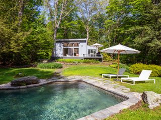 19 Spargo Road, Roxbury, CT 06783