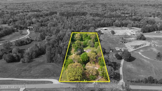 13960 Fairview Road, Byhalia, MS 38611