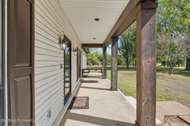 13960 Fairview Road, Byhalia, MS 38611