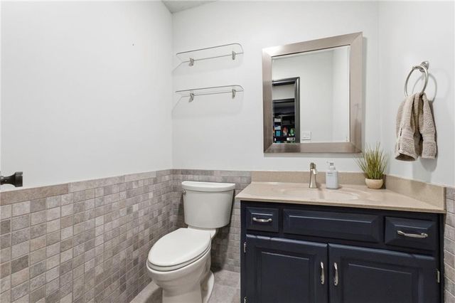 1116 W Hubach Hill Road, Raymore, MO 64083