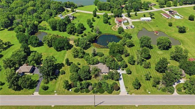 1116 W Hubach Hill Road, Raymore, MO 64083