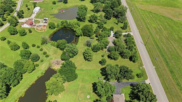 1116 W Hubach Hill Road, Raymore, MO 64083