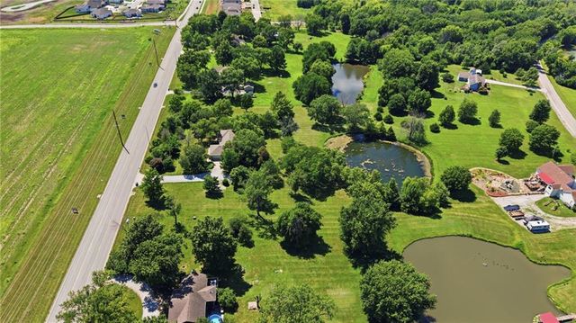 1116 W Hubach Hill Road, Raymore, MO 64083