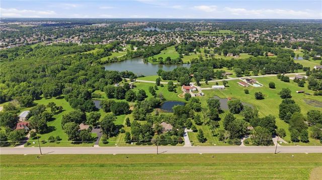 1116 W Hubach Hill Road, Raymore, MO 64083
