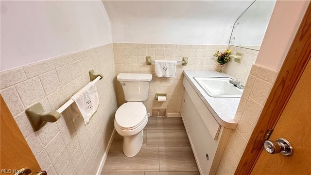 1787 E 227th Street, Euclid, OH 44117