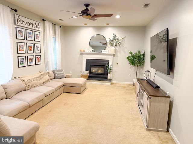 40 ROCKY DR, Stafford, VA 22554