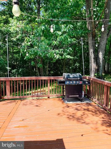 40 ROCKY DR, Stafford, VA 22554