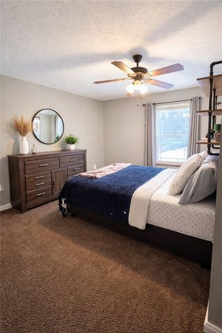 900 Glenwood Ct, Cranberry Twp, PA 16066