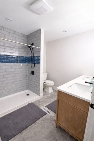 900 Glenwood Ct, Cranberry Twp, PA 16066