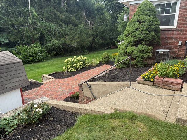 1639 Coventry Road NE, Massillon, OH 44646