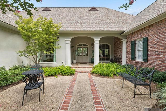 17919 Cascades Ave, Baton Rouge, LA 70810