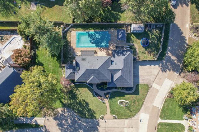 7849 Brookshire Court, Evansville, IN 47715