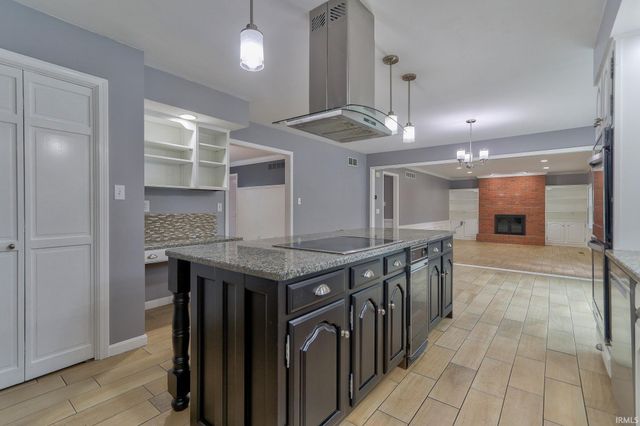 7849 Brookshire Court, Evansville, IN 47715