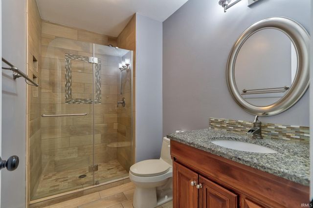 7849 Brookshire Court, Evansville, IN 47715