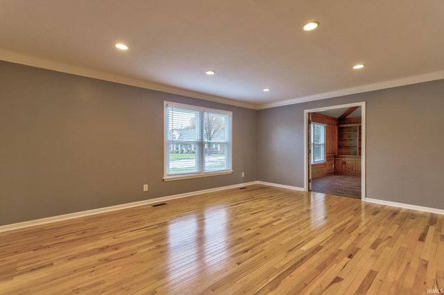 7849 Brookshire Court, Evansville, IN 47715