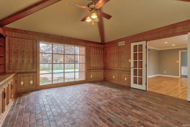 7849 Brookshire Court, Evansville, IN 47715