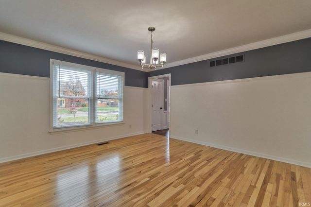 7849 Brookshire Court, Evansville, IN 47715