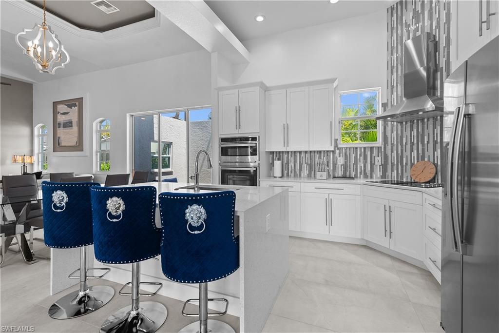 Image 11 of property listing at 2417 Cape Coral PKWY W, Cape Coral, FL 33914