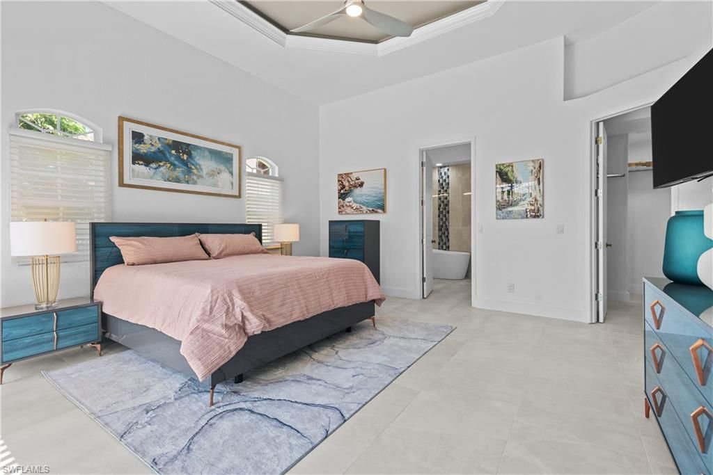 Image 12 of property listing at 2417 Cape Coral PKWY W, Cape Coral, FL 33914