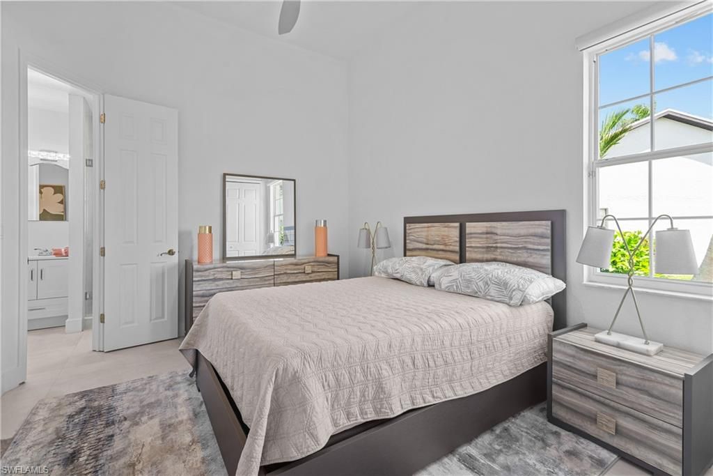 Image 19 of property listing at 2417 Cape Coral PKWY W, Cape Coral, FL 33914