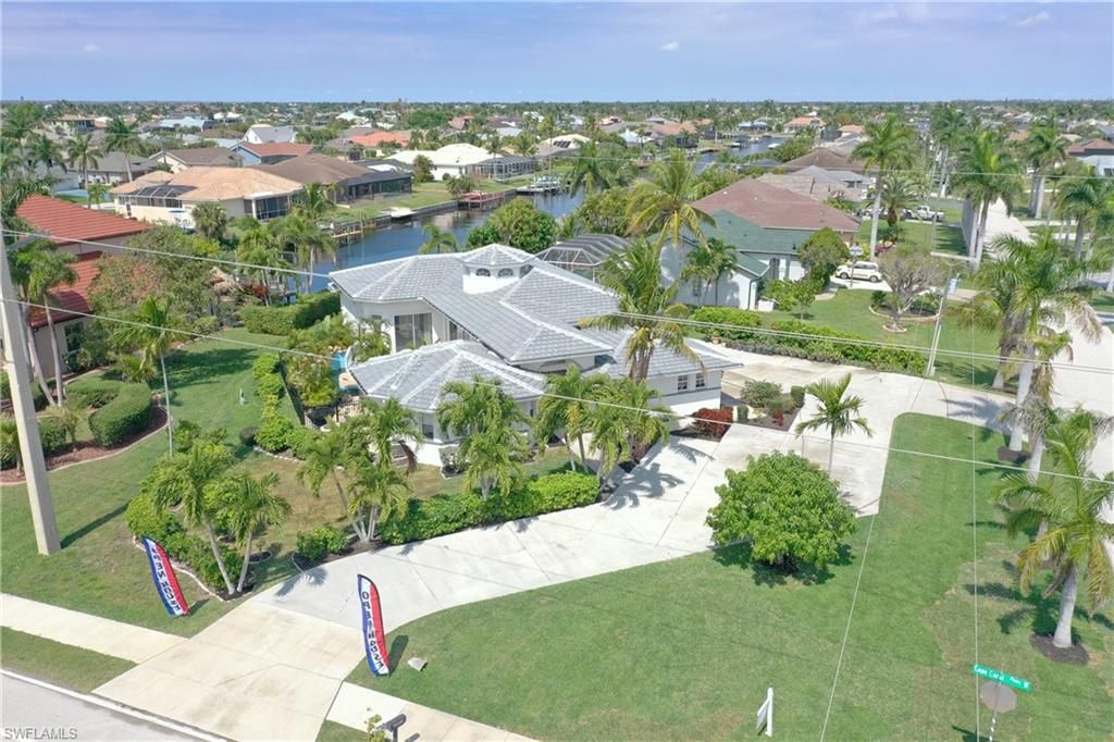 Image 23 of property listing at 2417 Cape Coral PKWY W, Cape Coral, FL 33914