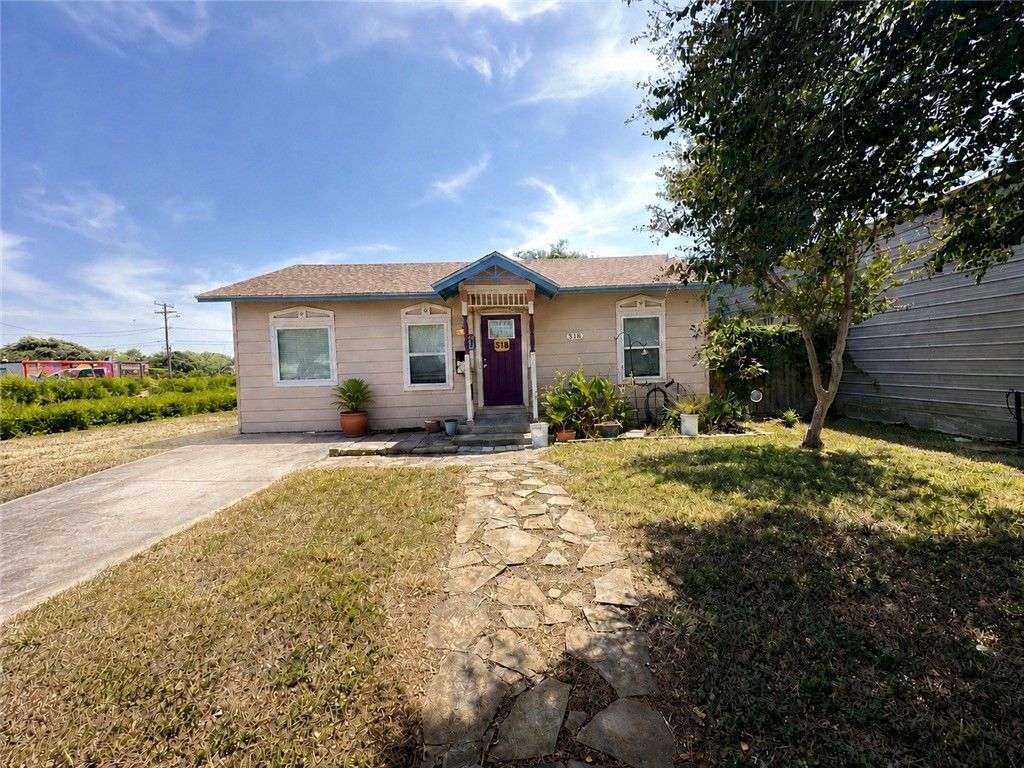 518 Commerce St, Portland, TX 78374 — photo 2