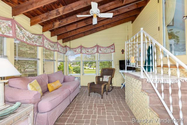 980 Bellewood Drive Se, City Of Kentwood, MI 49508