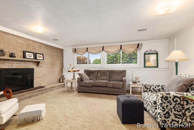 980 Bellewood Drive Se, City Of Kentwood, MI 49508