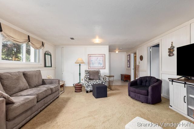 980 Bellewood Drive Se, City Of Kentwood, MI 49508