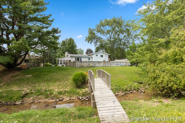 980 Bellewood Drive Se, City Of Kentwood, MI 49508