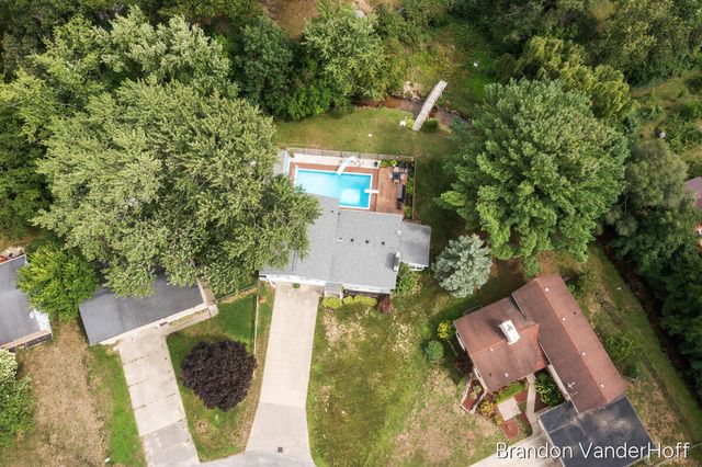 980 Bellewood Drive Se, City Of Kentwood, MI 49508