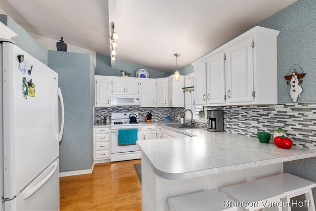 980 Bellewood Drive Se, City Of Kentwood, MI 49508
