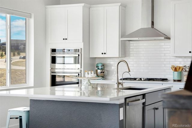 162 Cortona Place, Castle Pines, CO 80108