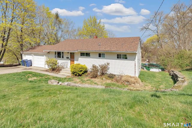 9 Alan Drive, Ansonia, CT 06401