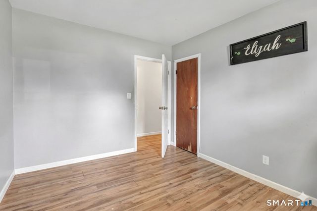 9 Alan Drive, Ansonia, CT 06401