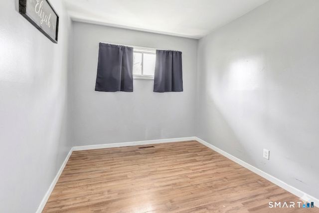 9 Alan Drive, Ansonia, CT 06401