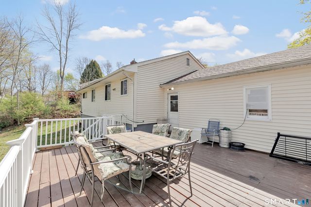 9 Alan Drive, Ansonia, CT 06401