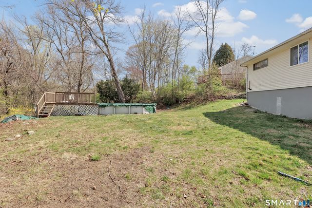 9 Alan Drive, Ansonia, CT 06401