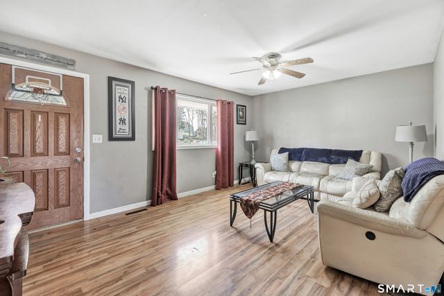 9 Alan Drive, Ansonia, CT 06401