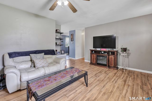 9 Alan Drive, Ansonia, CT 06401