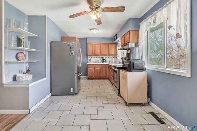 9 Alan Drive, Ansonia, CT 06401