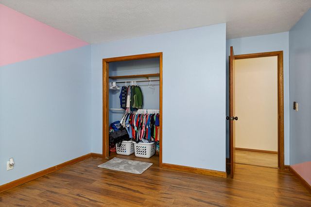 5008 S Cloverdale Lane, Battlefield, MO 65619