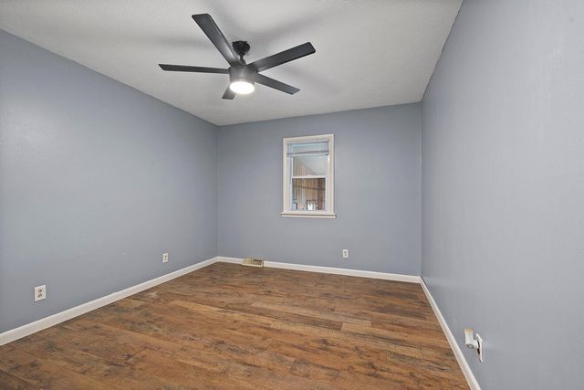 5008 S Cloverdale Lane, Battlefield, MO 65619