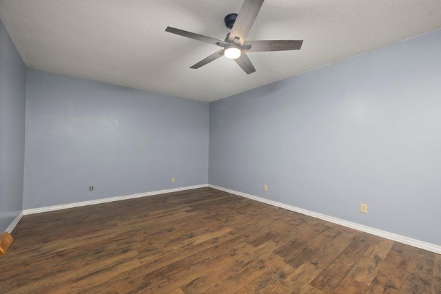 5008 S Cloverdale Lane, Battlefield, MO 65619