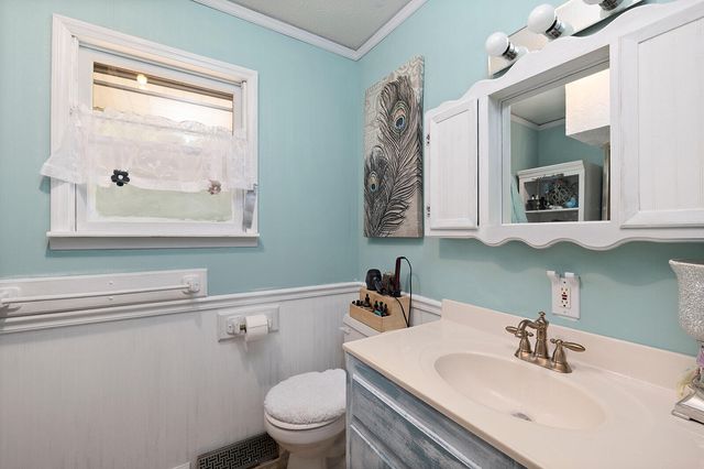 5008 S Cloverdale Lane, Battlefield, MO 65619