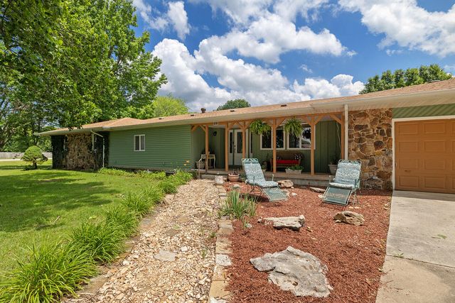 5008 S Cloverdale Lane, Battlefield, MO 65619
