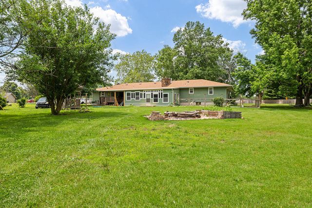 5008 S Cloverdale Lane, Battlefield, MO 65619