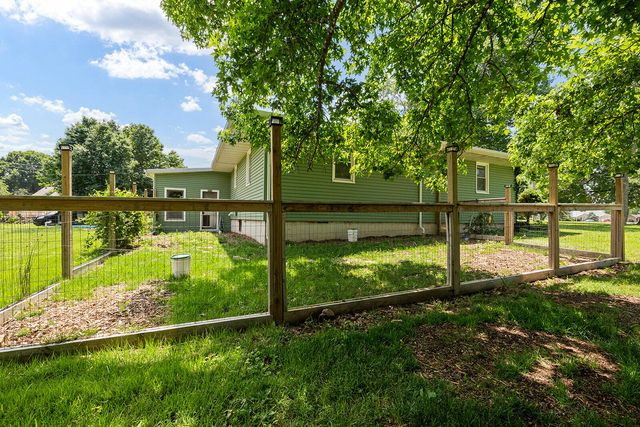 5008 S Cloverdale Lane, Battlefield, MO 65619