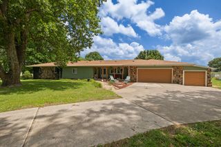 5008 S Cloverdale Lane, Battlefield, MO 65619